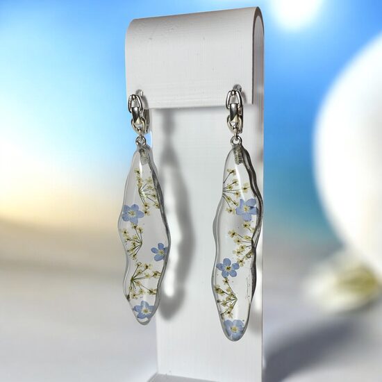 Gari auskari ar neaizmirstulītēm