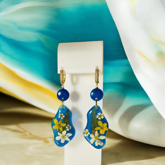 Zili auskari ar ziediem