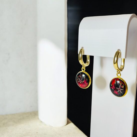 Mazi auskari ar augiem