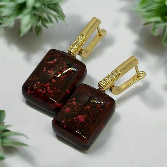 Auskari "Dziļi sarkanais kosmoss"