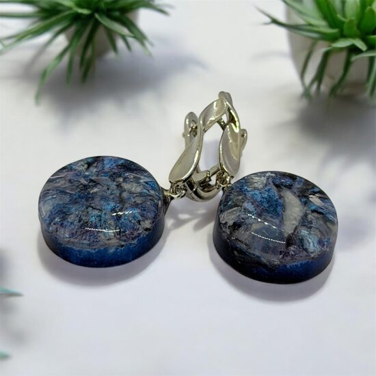 Auskari "Zilais ledus"